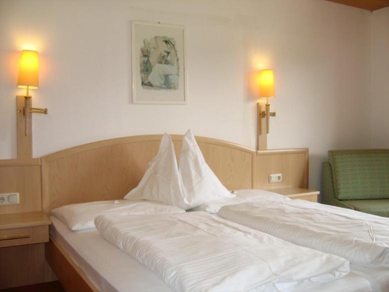 Hotel Pension Sonnenuhr Tauplitz Habitación foto
