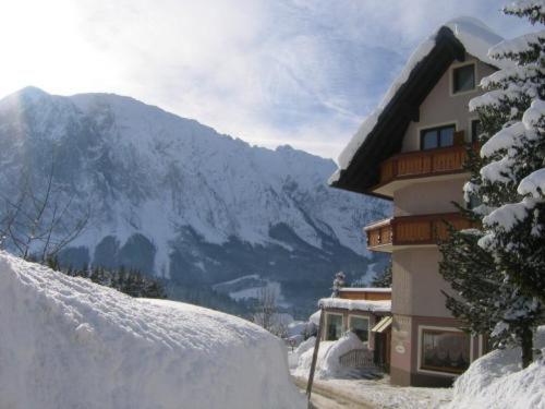 Hotel Pension Sonnenuhr Tauplitz Habitación foto
